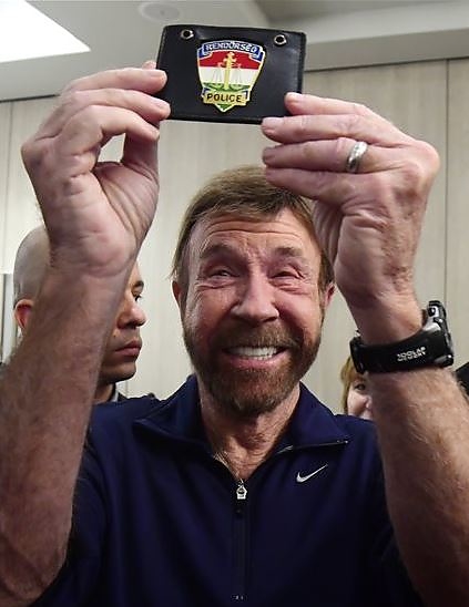 chuck_norris2.jpg chuck_norris2.jpg
