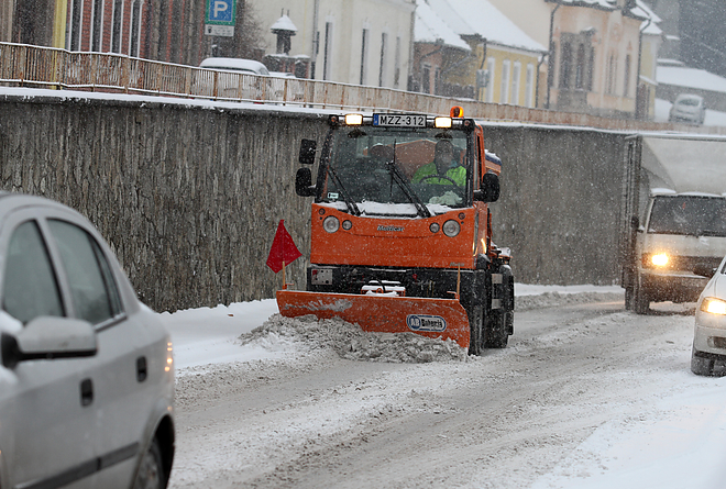 ho_hotakarítas_hokotro_tel_miskolc170113_ja.jpg