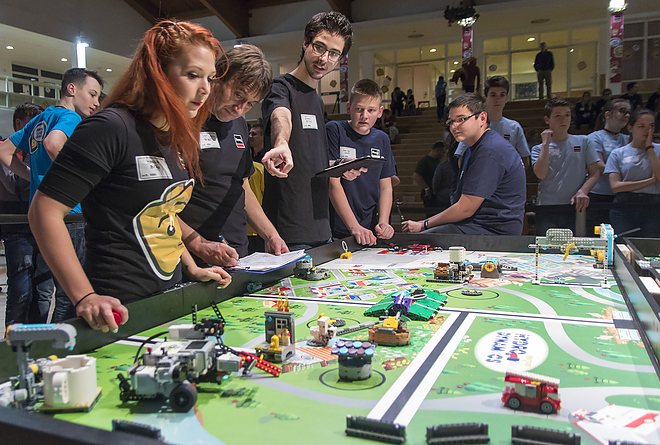 first_lego_league_verseny_miskolcon_donto20171216_bl_008_web.jpg