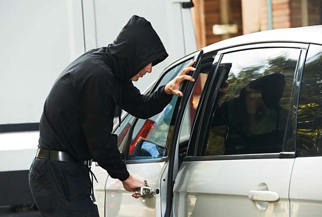 auto_feltores_kocsi_lopas.jpg auto_feltores_kocsi_lopas.jpg