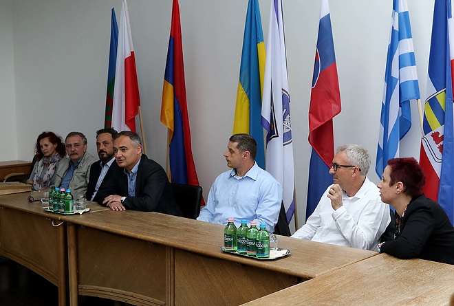 ujsagirok_borongalas_180518_ja_6.jpg ujsagirok_borongalas_180518_ja_6.jpg