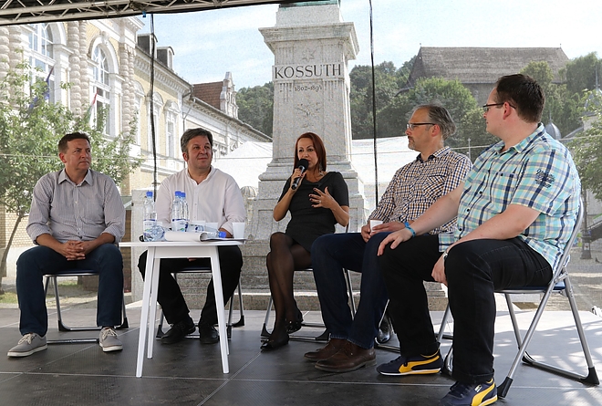 konyvhet_kerekasztal_kegl_ildiko_180608_ja_2.jpg