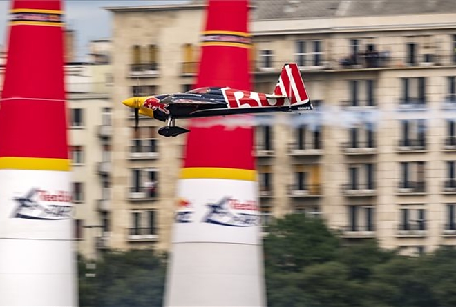 red_bull_air_race_mti.jpg red_bull_air_race_mti.jpg