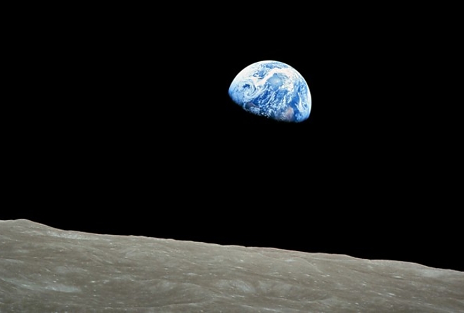 earthrise_foldkelte_nasa_fold_az_urbol.jpg earthrise_foldkelte_nasa_fold_az_urbol.jpg