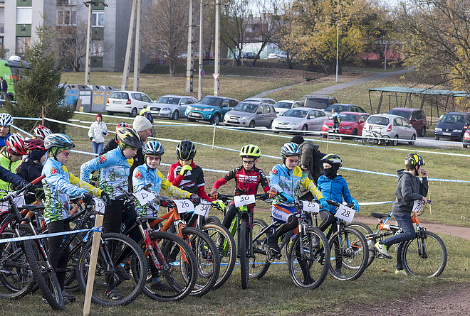 1._decathlon_komlos_cross_20181118_bl_012_web.jpg