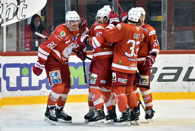 dvtk_jegesmedvek_-_hkm_zvolen_-_friss_golorom_dvtkjegesmedvek-hkmzvolen_1120.jpeg