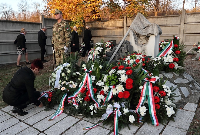 nemzeti_gyasznap_181104ml_30.jpg