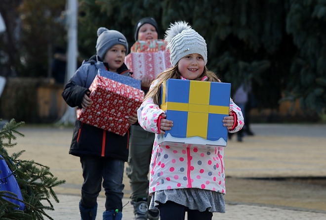 szabo_lorinc_iskola_szeretetdoboz_181211_ja_1.jpg