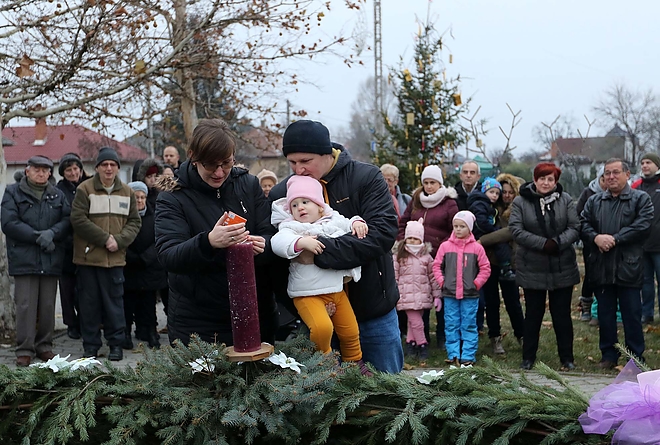 szirma_advent_181202_ja_24.jpg szirma_advent_181202_ja_24.jpg