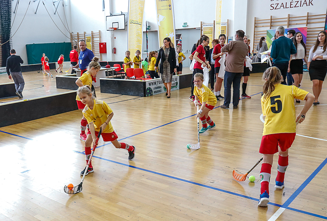 floorball.jpg