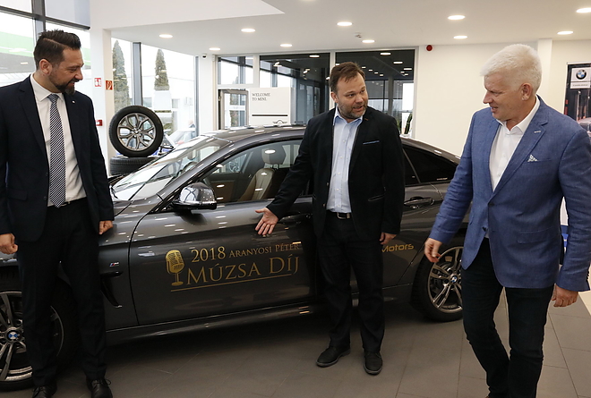 muzsa_auto_190212_vcs_02.jpg