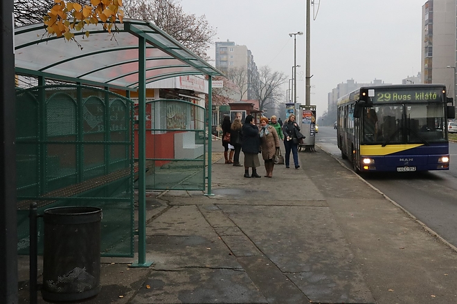 buszmegallo_avas_171208ml_2.jpg