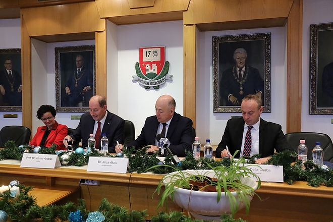 miskolc_varosa_egyetem_alairas_171222_ja_24.jpg