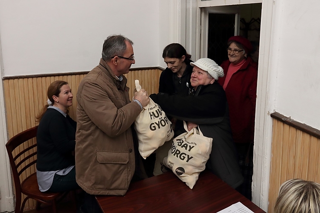 hubay_almaosztas_180208ml_7.jpg