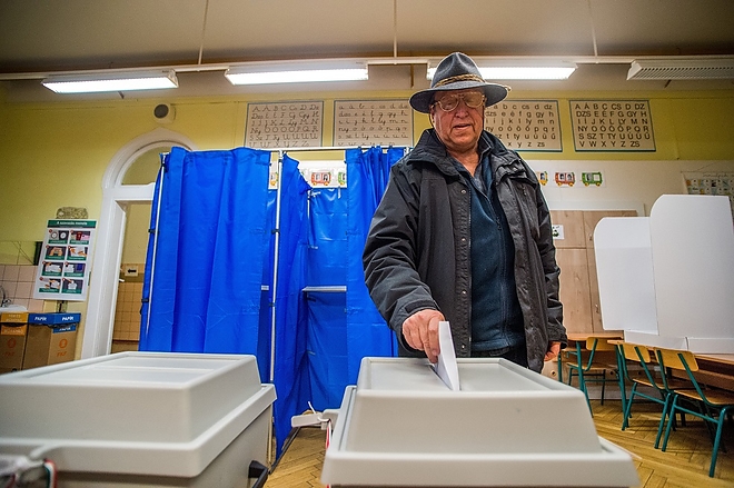 szavazo_2018_180408_mti.jpg szavazo_2018_180408_mti.jpg