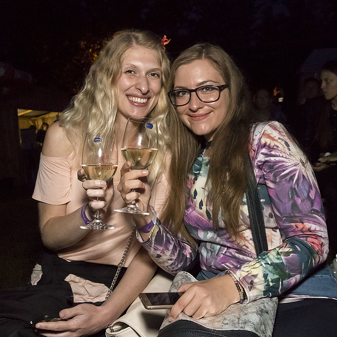 avasi_borangolas_-_szombat_este_olvasozas_20180519_bl_044_web.jpg avasi_borangolas_-_szombat_este_olvasozas_20180519_bl_044_web.jpg