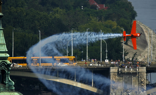 air_race.jpg air_race.jpg