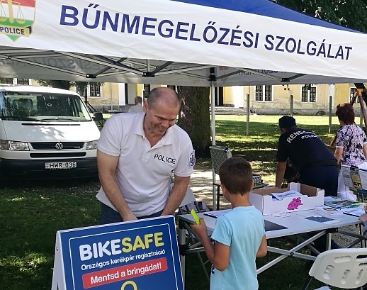 hazhoz_megyunk_bike_safe.jpg hazhoz_megyunk_bike_safe.jpg