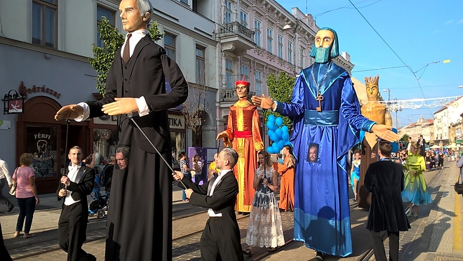 operafesztival_nyito_felvonulas3_20180608_vcs.jpg