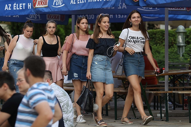 szinva_foci_terasz_180621_ja_13.jpg szinva_foci_terasz_180621_ja_13.jpg