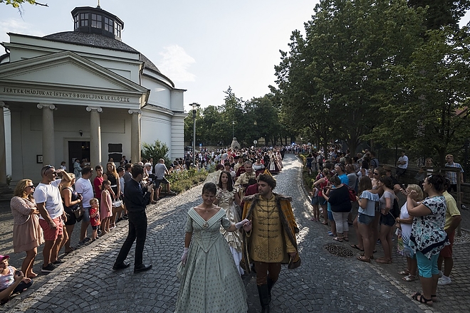 anna_bal_szepe_180722_1.jpg