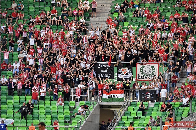 ftc_dvtk_szurkolok_180722_1.jpg