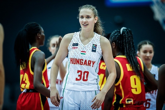 kiss_angelika_kosar_valogatott.jpg