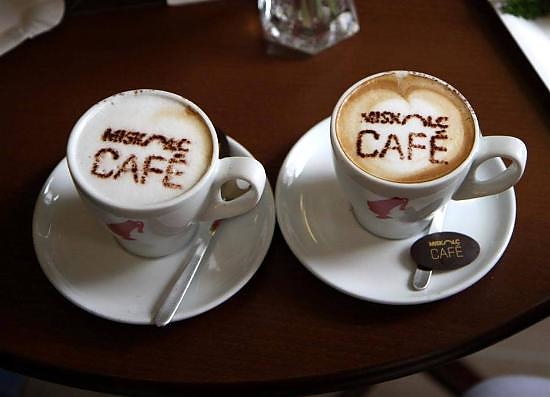miskolc_bolt_cafe_kave_ill.jpg