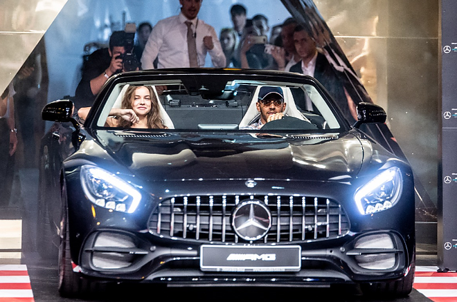 palvin_hamilton_mercedes.png palvin_hamilton_mercedes.png
