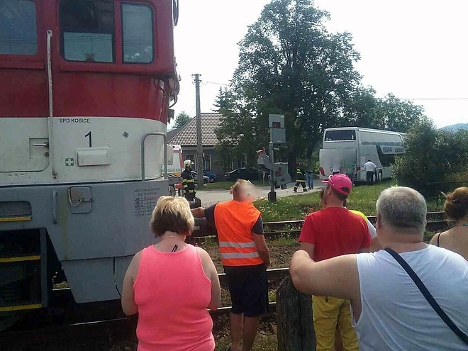 szlovakia_busz_vonat_baleset.jpg
