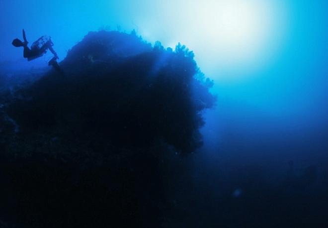 bermuda2.jpg bermuda2.jpg