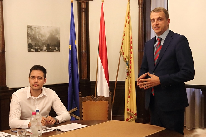 kozmeghallgatas_180815_5.jpg