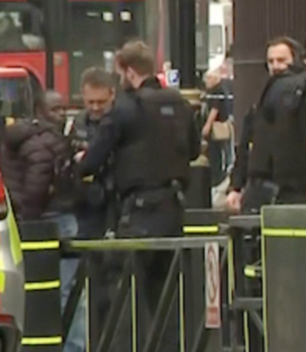 uk_parlament_car_crash5.jpg