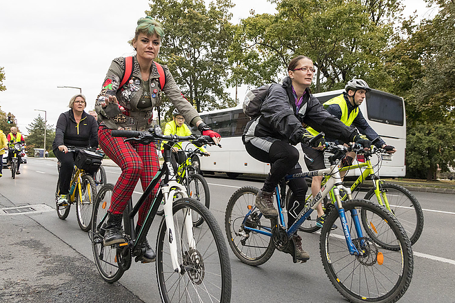 critical_mass_20180922_bl_017_web.jpg critical_mass_20180922_bl_017_web.jpg