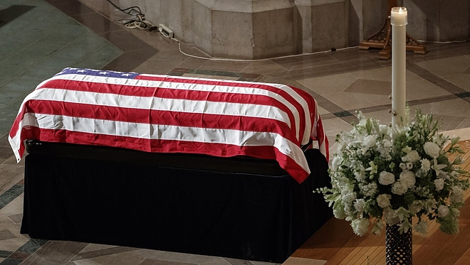 mccain_szenator_temetes_180903.jpg mccain_szenator_temetes_180903.jpg