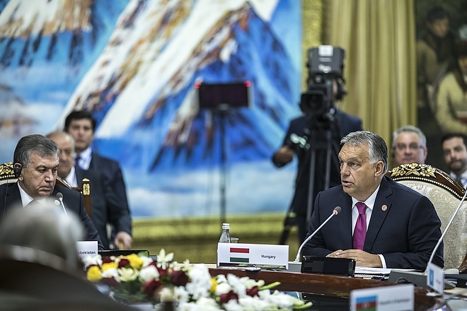 orbanviktor_kirgiz_turk_180903_mti_2.jpg
