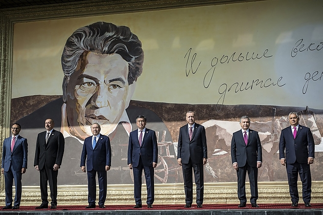 orbanviktor_kirgiz_turk_180903_mti_3.jpg