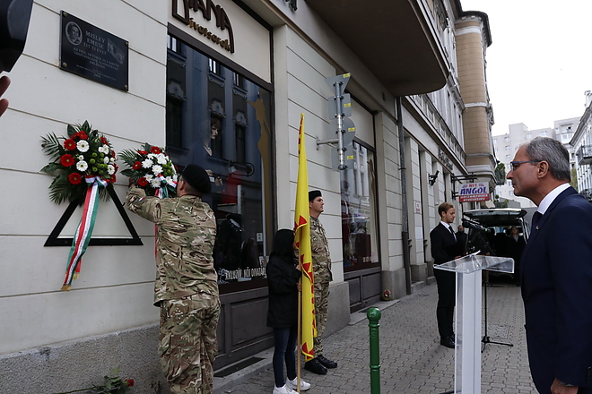 misley_emese_emlektabla_20181023_vcs_09.jpg