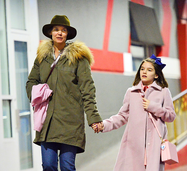suri_cruise.jpg suri_cruise.jpg