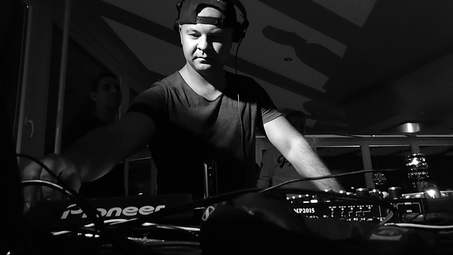 nwcc_underground_dj_zene_2.jpg nwcc_underground_dj_zene_2.jpg