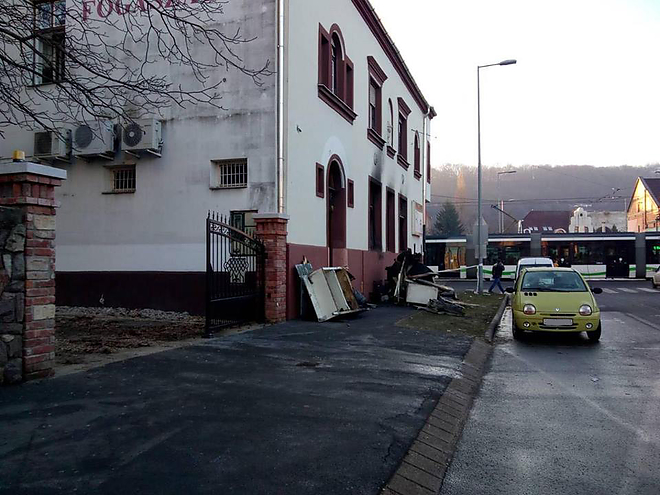 tuzoltok_dayka_szolarium3.jpg tuzoltok_dayka_szolarium3.jpg