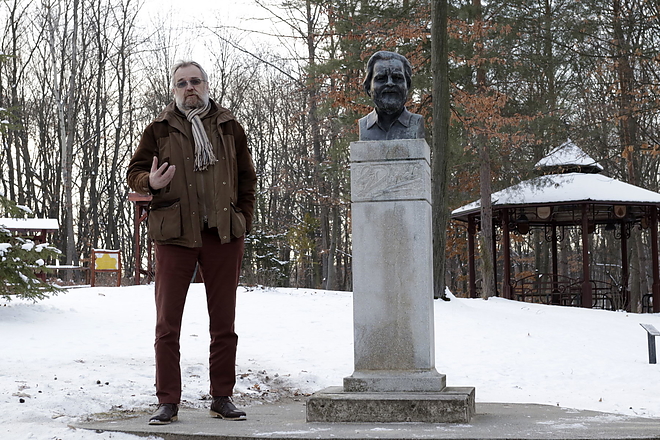 durell_szobor_koszoruzas_20190107_vcs_04.jpg