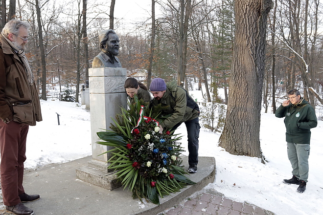 durell_szobor_koszoruzas_20190107_vcs_07.jpg