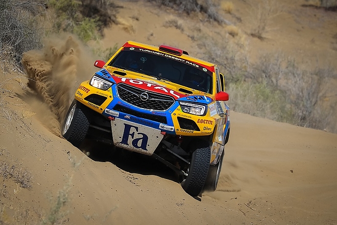 opel_dakar_team_szalay.jpg opel_dakar_team_szalay.jpg
