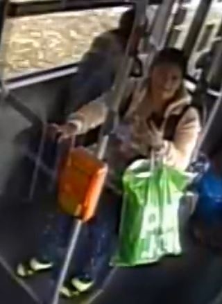 penztarca_autobuszon_lopas.jpg penztarca_autobuszon_lopas.jpg