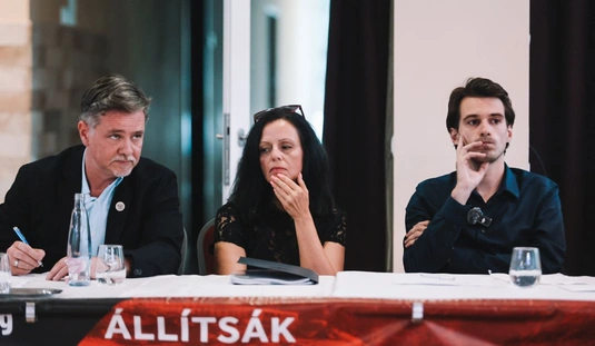 Lakossági fórum a Barlangfürdő ügyében. Fotó: Rogosz Péter