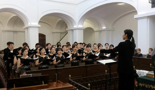 Asani kórus koncertje a Belvárosi református templomban 