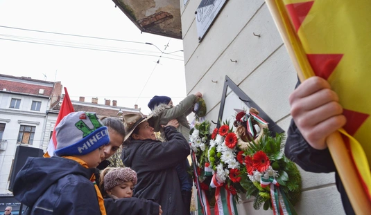 1956 - koszorúzás a belvárosi emlékhelyeken 
