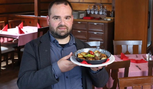 Acéllábos körkép:  Avasi Sörház 