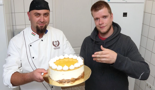 Acéllábos - országtorta 